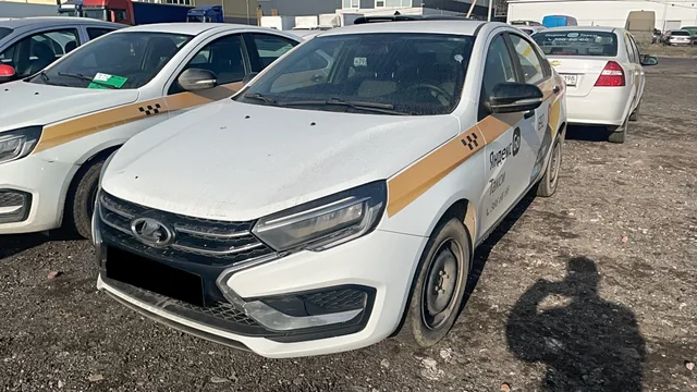Lada Vesta 2023 — 684 000 ₽ — г Санкт-Петербург, RU