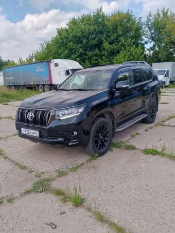 Toyota Land Cruiser 2021 — 7 415 000 ₽ — Рязань, RU